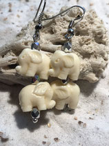 Beiger Elefant