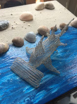 Hammerhai mit der Häkelnadel aus Edelstahldraht gestrickt