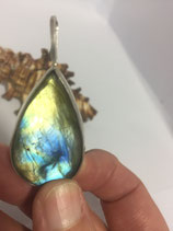 Anhänger Labradorit Tropfenform in 925er Sterlingsilber gefasst