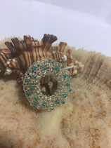 Kettenanhänger silber-farbenem Kupferdraht in Donutform mit grünen Glasperlen
