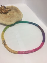 Doppeldraht-gestrickte Schlauchkette Regenbogenfarben mit goldfarbenem Magnetverschluss mit Sicherungshacken