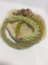 Spiralkette 3 Goldtönen mit innenliegender Eisblauer Kette aus Kupferdraht