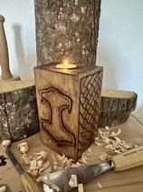 Holzteelicht Wolf/Hammer