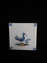 Carreau Oiseau coloré 6 fond bleuté Dimensions 13cm×13cm Faience de Delft