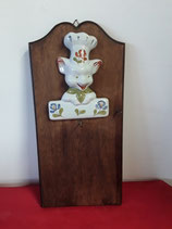 Porte Serviettes Décor Chaumière Faience de Desvres Hauteur 34 cm Largeur 15 cm