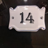 Plaque de porte Maison Faience de Desvres sur commande Longueur 11cm Hauteur 8 cm