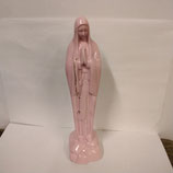 Vierge rose pale et son chapelet Faience de Desvres Hauteur 22cm