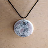 Collier numéro 20 en Faience De Desvres piece unique