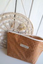 Necessaire gross terracotta mit weissem Karo-Muster