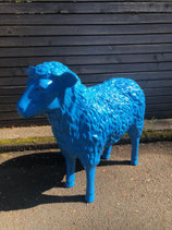 122040BUBLA Schaf Figur steht groß blau