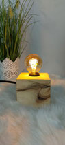 Paletten Holzwürfel mit Edison-LED-Leuchtmittel