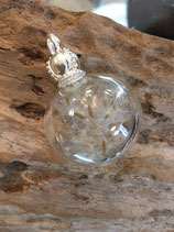Glaskugel 3cmx4cm mit Pusteblümchen und massivem schönen Sterlingsilberkrönchen