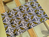 Double-set motifs kaki rose pâle