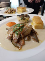Petits filets de gardons du Lac Léman au beurre blanc