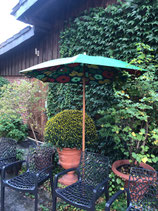 Schirme für die Feier unter freiem Himmel