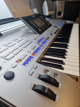 Yamaha Keyboard Tyros 4
