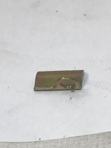 PLAQUE ATTACHE GAINE PEUGEOT 105          EMPL E55