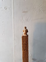 Skulptur "Kniend"