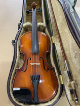 １３１１４番ドイツ製　E.R.Pfretzscher　Model.31　3/4　1984年製　完全整備済！高音質の本体にスズキ製弓が付属！