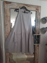 Designer Kleid mit Tasche von Absolut / Chalona