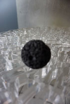 Sfera di roccia lavica