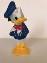 Walt Disney Donald Duck Figur mit blauer Mütze. Art.-Nr. 3694