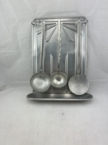 Kellenhalter antik Alu, mit drei Kellen Abtropfrinne. Art.-Nr. 4434