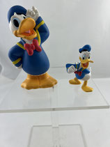 Zwei Donald Duck Figuren. Art.-Nr. 3709
