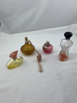 Parfumflaschen 4er Set 50/60er Jahre. Art.-Nr. 3636