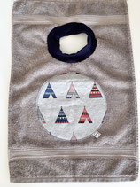 XL-Latz Tipis auf Grau