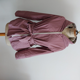 Upcycling Redesign Refashion Windjacke in Flieder mit Kapuze und Innenfutter