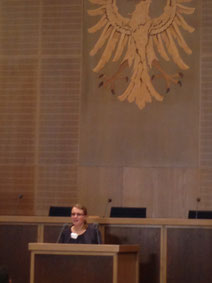 Rebecca Beerheide im Frankfurter Römer