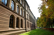 Die Universität Stuttgart von außen