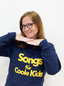 Julia (Vocal-Coach)