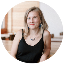 Heike Wanner / Photo by Lukas Gaechter