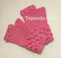 Cómo tejer mitones en punto cocodrilo o escamas  a crochet / Crochet crocodile stitch mittens