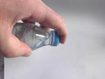 Wasserbehälter um das pigment anzuteigen