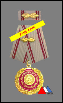 Vorderseite: "Verdienter angehörige der Zivil Verteidigung" Spange nicht OK! Farbton zu gelb nach 1990 NEU WARE!!!!.