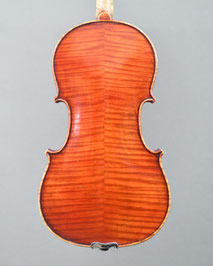 Wahrscheinlich 1923 gebaute, deutsche 4/4-Violine mit eleganter zweiteiligem Boden - Boden