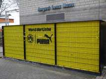 wand der liebe puma bvb dortmund signal iduna  park stadion drahtler architekten planungsgruppe