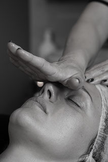 idée cadeau Noel massage soin visage luxe Maria Galland spécial enfant adultes en solo en duo premier massage soin visage rituel hammam jacuzzi privatif idée cadeau bon cadeau saint aunes manoa spa baillargues montpellier mauguio castelnau le lez 34