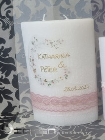 Hochzeitskerzen, Kerzen Hochzeit, besondere Hochzeitskerzen, Ehekerzen, Hochzeitskerze schlicht, Hochzeitskerze modern, Ehering, Blumen Hochzeit, Standesamt, Kirchliche Trauung, Deko Hochzeit, 