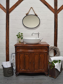 Antike Waschtische - funktionstüchtig aufgearbeitet - Land & Liebe