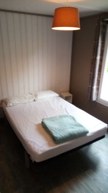 Chalet Fabre Plein Air 30 - Camping Gers Arros -  Chambre Parent LIGHT