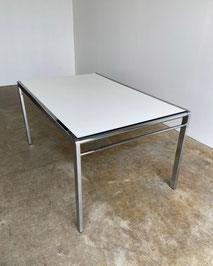 Vitra MedaSlim Conference- and Visitors Chair designed by Alfred Meda