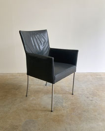 Atelier van Lieshout AVL shaker barkruk moooi barstool