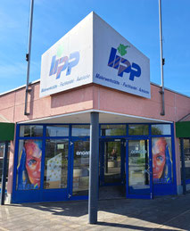 Eingang zum Malerfachhandel Lipp in der Badenheimer Straße 22 in Bad Kreuznach