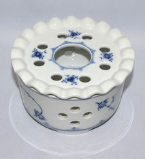 Royal Copenhagen Stövchen Musselmalet Halbspitze Blau Nr. 9787 Ø 16cm, € 850,00