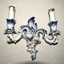 Porzellanmanufaktur Rudolf Kämmer 2-Flammige Barock Wandleuchte H. 30,0 cm, € 220,00
