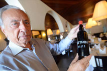 restaurant leite, recife, brazil, wine cellar, port wine, rarities, portugal, armênio dias, portuguese specialties, liqueur, sherry
